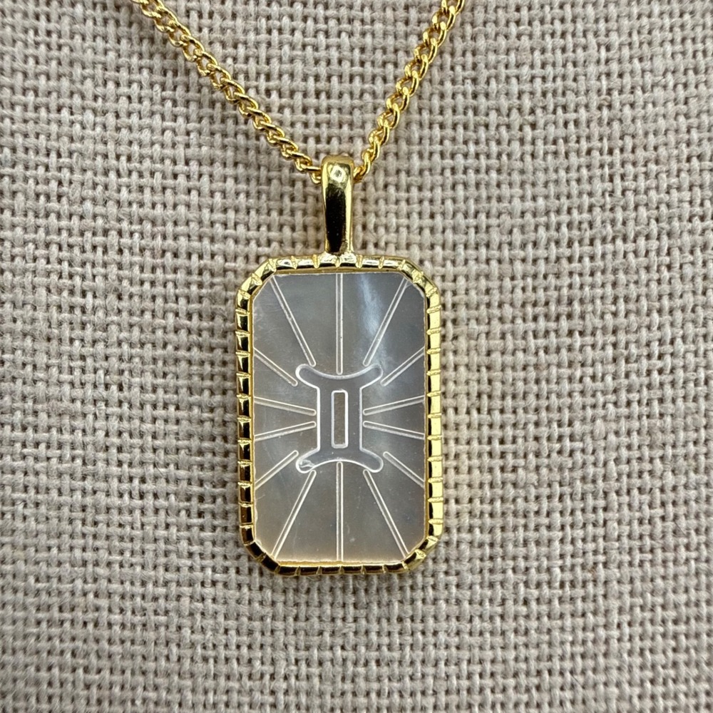 Zodiac‎ Necklace Gold Tone Gemini Horoscope Signed 16"